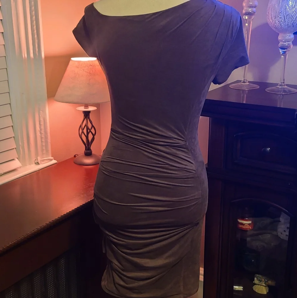 Bebe Dress - Picture 2 of 4